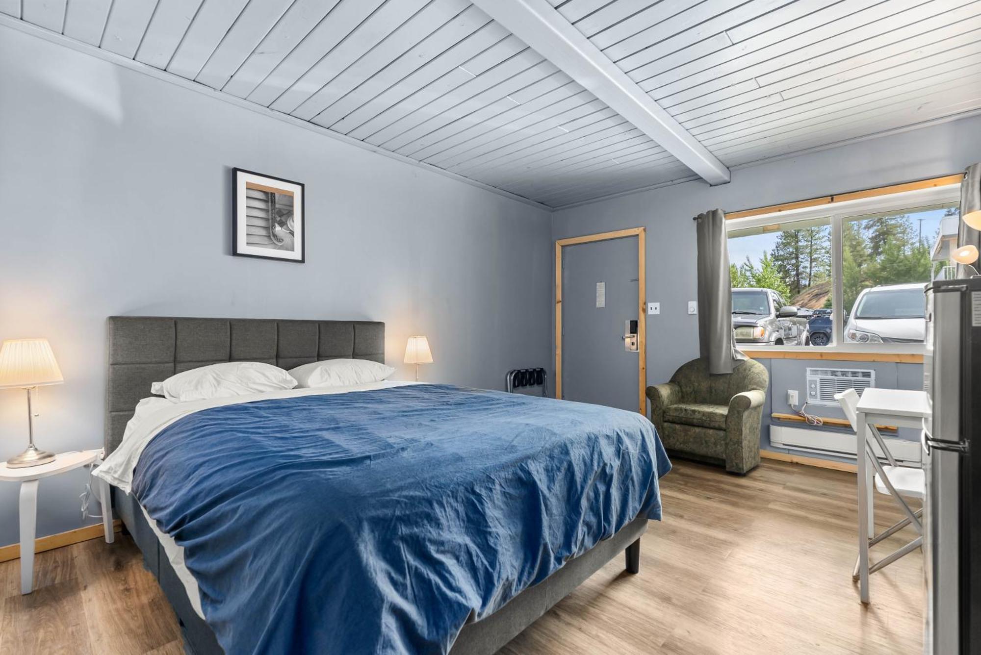 The Villager Inn Princeton Motel Екстериор снимка